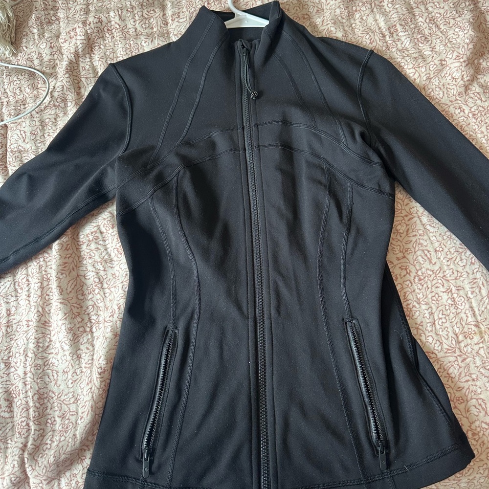 Define Lululemon jacket in Black